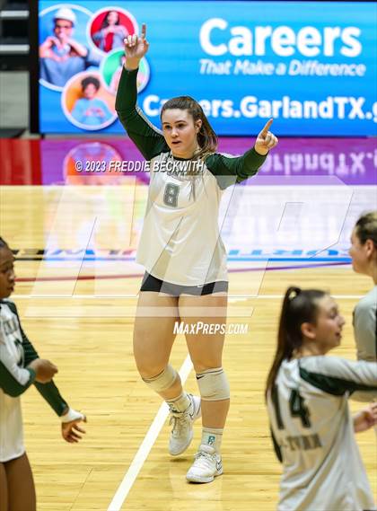 Thumbnail 3 in Grand Oaks vs. Prosper (UIL 6A Volleyball Semi-Final) photogallery.