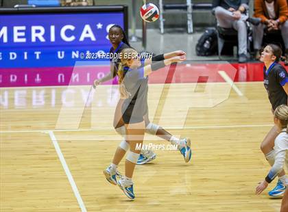 Thumbnail 2 in Grand Oaks vs. Prosper (UIL 6A Volleyball Semi-Final) photogallery.