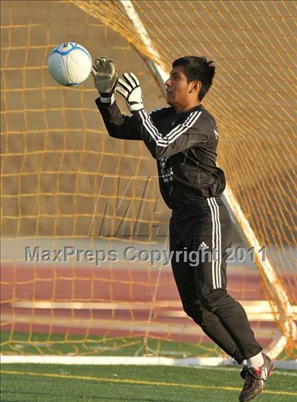 Thumbnail 3 in Natomas vs. Placer (CIF SJS D3 Final) photogallery.