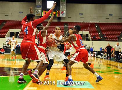 Thumbnail 2 in Zephyrhills vs. Poinciana (FHSAA State Final Four) photogallery.