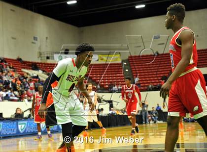Thumbnail 2 in Zephyrhills vs. Poinciana (FHSAA State Final Four) photogallery.