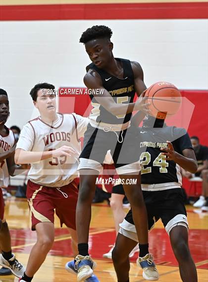 Thumbnail 3 in Cypress Woods vs Cypress Park (B Teams) photogallery.