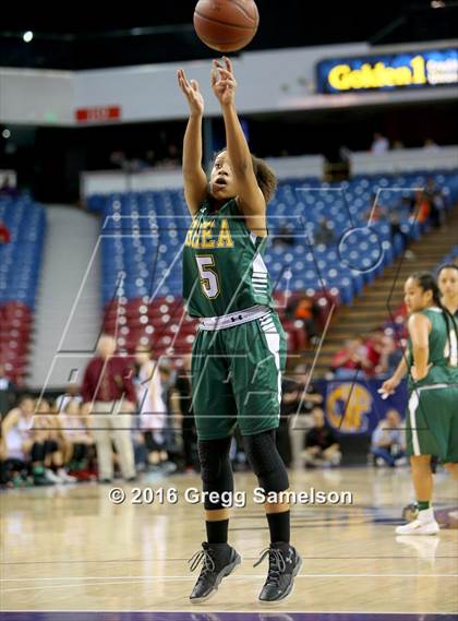 Thumbnail 3 in St. Francis vs Brea Olinda (CIF State D1 Final) photogallery.