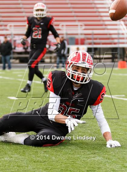 Thumbnail 2 in Barrington vs Maine South (IHSA 8A 2nd Round) photogallery.