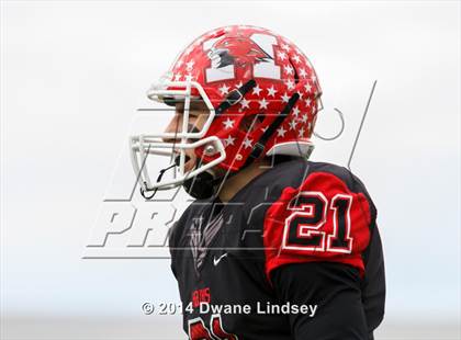Thumbnail 3 in Barrington vs Maine South (IHSA 8A 2nd Round) photogallery.