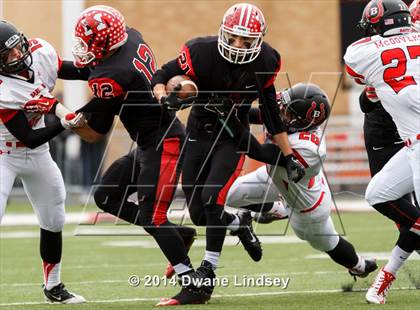 Thumbnail 1 in Barrington vs Maine South (IHSA 8A 2nd Round) photogallery.