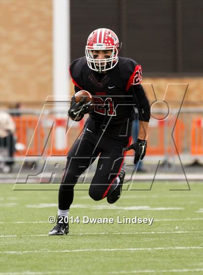 Thumbnail 2 in Barrington vs Maine South (IHSA 8A 2nd Round) photogallery.