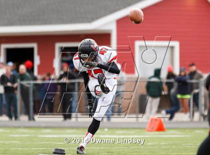 Thumbnail 3 in Barrington vs Maine South (IHSA 8A 2nd Round) photogallery.