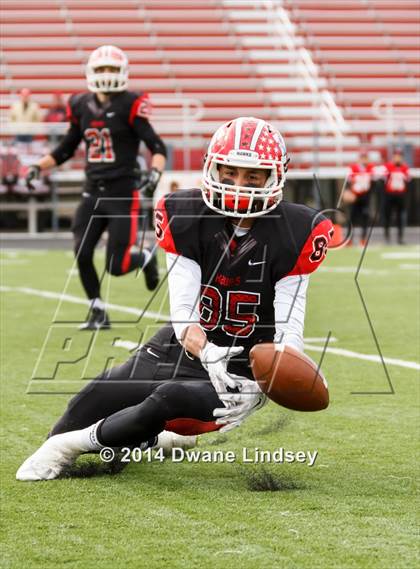 Thumbnail 1 in Barrington vs Maine South (IHSA 8A 2nd Round) photogallery.