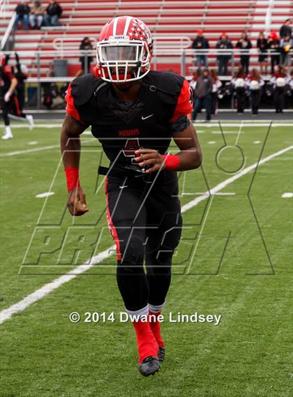 Thumbnail 2 in Barrington vs Maine South (IHSA 8A 2nd Round) photogallery.