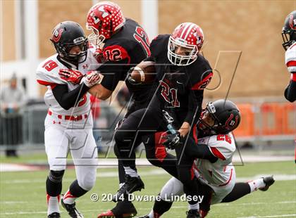 Thumbnail 2 in Barrington vs Maine South (IHSA 8A 2nd Round) photogallery.