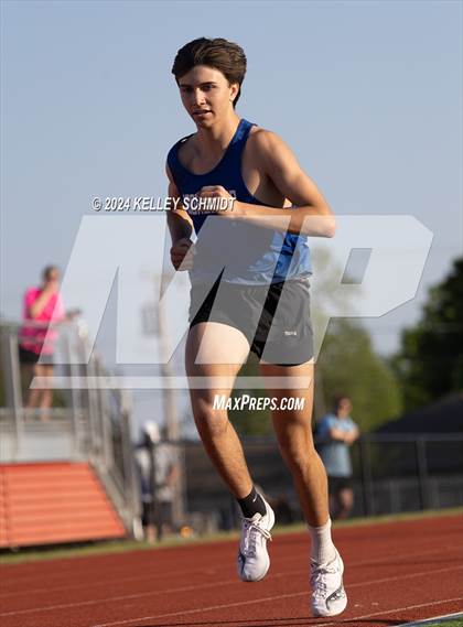 Thumbnail 3 in Weatherford Eagle Invitational (1600 Meter) photogallery.