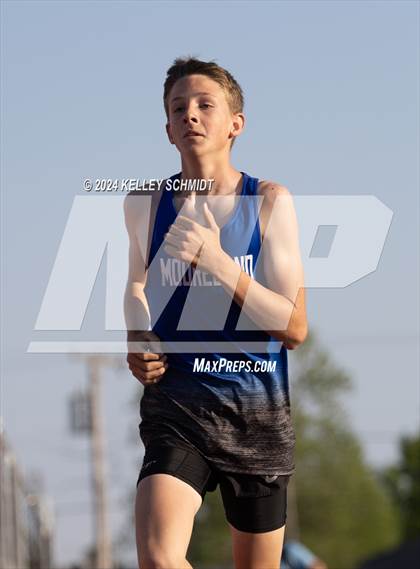 Thumbnail 2 in Weatherford Eagle Invitational (1600 Meter) photogallery.