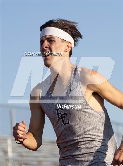 Thumbnail 1 in Weatherford Eagle Invitational (1600 Meter) photogallery.