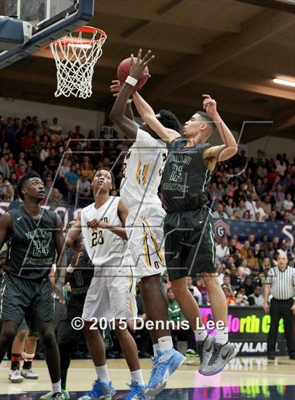 Thumbnail 2 in Moreau Catholic vs. Bishop O'Dowd (CIF NCS D3 Final) photogallery.