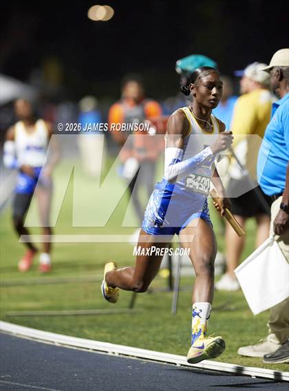 Thumbnail 3 in FHSAA Class 3A Final (4x400m) photogallery.