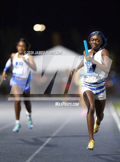 Thumbnail 2 in FHSAA Class 3A Final (4x400m) photogallery.