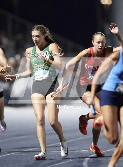Thumbnail 2 in FHSAA Class 3A Final (4x400m) photogallery.