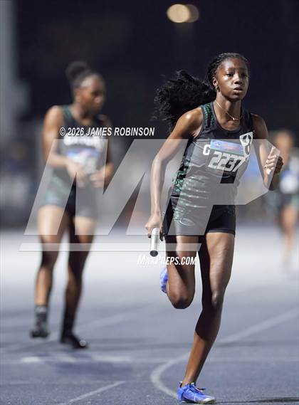 Thumbnail 3 in FHSAA Class 3A Final (4x400m) photogallery.