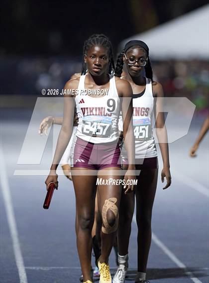 Thumbnail 2 in FHSAA Class 3A Final (4x400m) photogallery.