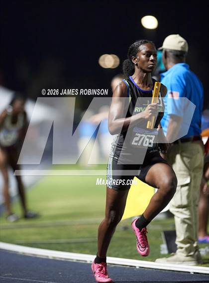 Thumbnail 1 in FHSAA Class 3A Final (4x400m) photogallery.