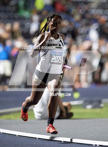 Thumbnail 2 in FHSAA Class 3A Final (4x400m) photogallery.