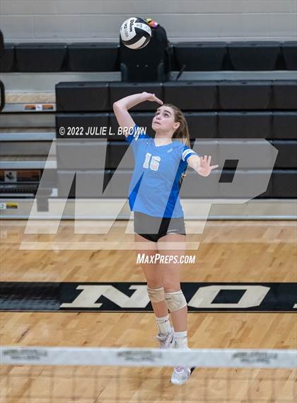 Thumbnail 2 in Hamilton Southeastern vs. McCutcheon (IHSAA 4A Regional final) photogallery.