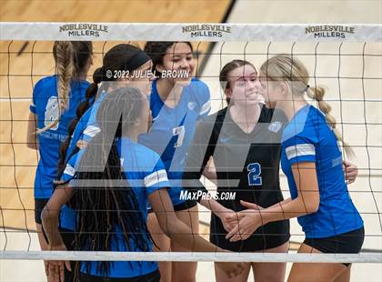 Thumbnail 3 in Hamilton Southeastern vs. McCutcheon (IHSAA 4A Regional final) photogallery.