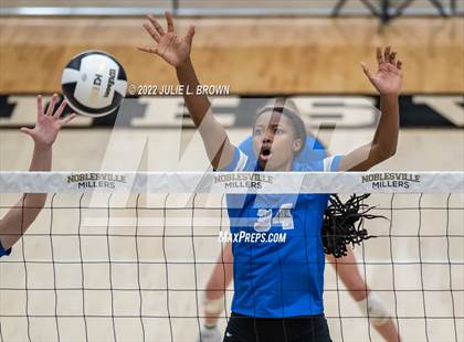 Thumbnail 3 in Hamilton Southeastern vs. McCutcheon (IHSAA 4A Regional final) photogallery.