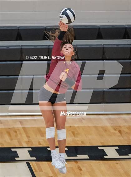 Thumbnail 2 in Hamilton Southeastern vs. McCutcheon (IHSAA 4A Regional final) photogallery.