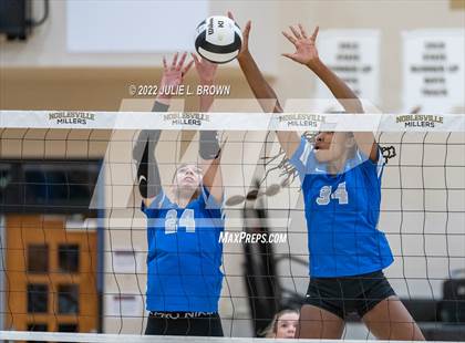 Thumbnail 3 in Hamilton Southeastern vs. McCutcheon (IHSAA 4A Regional final) photogallery.
