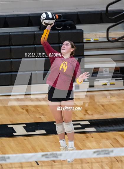 Thumbnail 1 in Hamilton Southeastern vs. McCutcheon (IHSAA 4A Regional final) photogallery.
