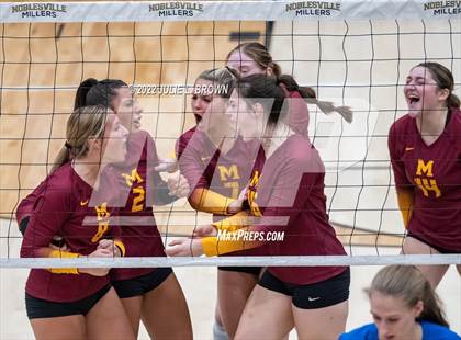 Thumbnail 2 in Hamilton Southeastern vs. McCutcheon (IHSAA 4A Regional final) photogallery.