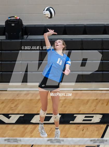 Thumbnail 2 in Hamilton Southeastern vs. McCutcheon (IHSAA 4A Regional final) photogallery.