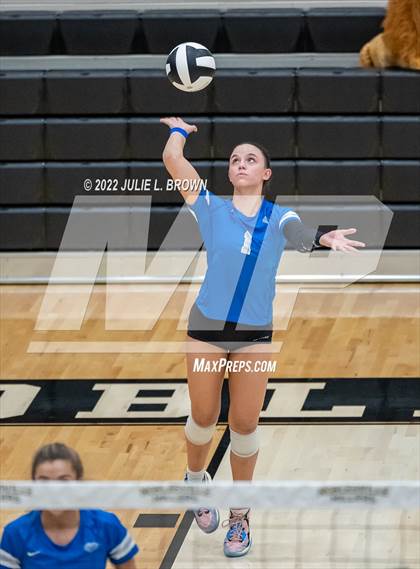 Thumbnail 1 in Hamilton Southeastern vs. McCutcheon (IHSAA 4A Regional final) photogallery.