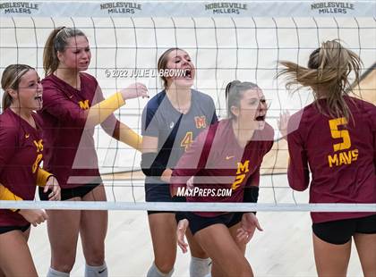 Thumbnail 2 in Hamilton Southeastern vs. McCutcheon (IHSAA 4A Regional final) photogallery.