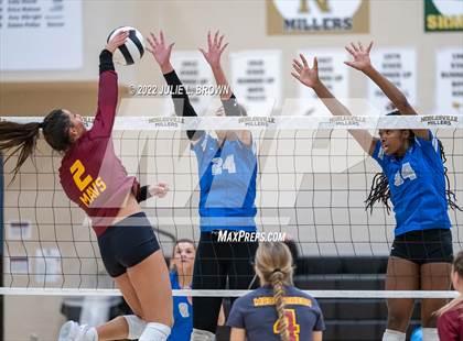 Thumbnail 2 in Hamilton Southeastern vs. McCutcheon (IHSAA 4A Regional final) photogallery.