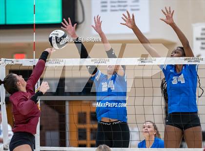 Thumbnail 2 in Hamilton Southeastern vs. McCutcheon (IHSAA 4A Regional final) photogallery.
