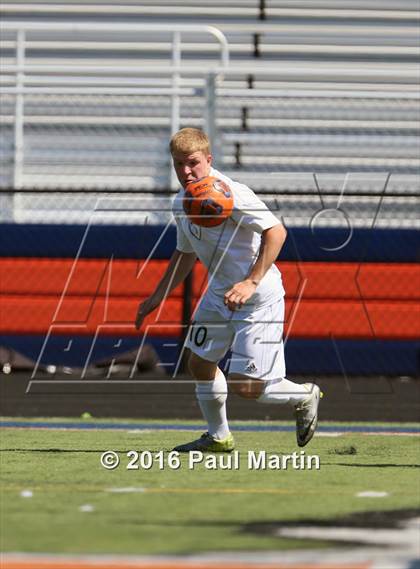 Thumbnail 3 in Fremd vs. Oswego photogallery.