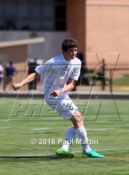 Thumbnail 2 in Fremd vs. Oswego photogallery.