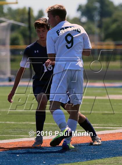 Thumbnail 2 in Fremd vs. Oswego photogallery.