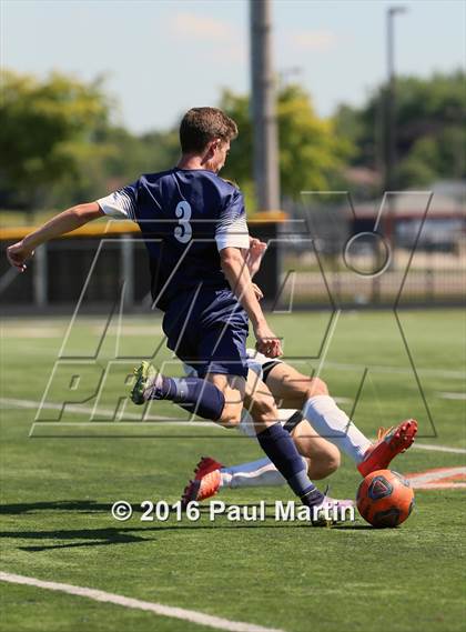 Thumbnail 2 in Fremd vs. Oswego photogallery.