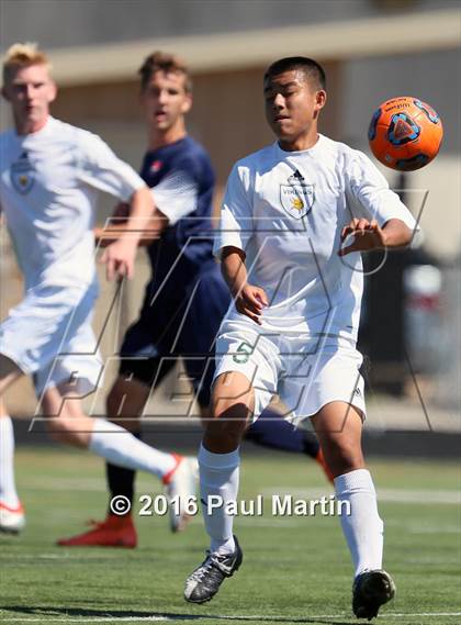 Thumbnail 1 in Fremd vs. Oswego photogallery.