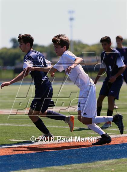 Thumbnail 2 in Fremd vs. Oswego photogallery.
