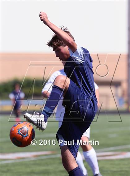 Thumbnail 3 in Fremd vs. Oswego photogallery.