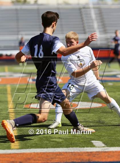 Thumbnail 1 in Fremd vs. Oswego photogallery.