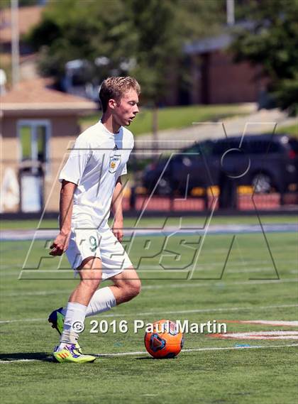 Thumbnail 2 in Fremd vs. Oswego photogallery.