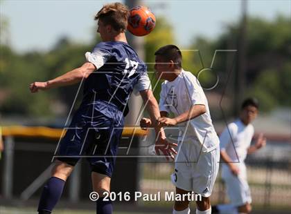 Thumbnail 3 in Fremd vs. Oswego photogallery.
