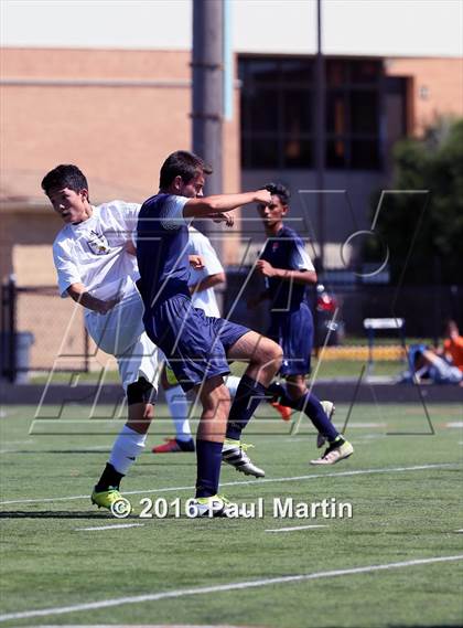 Thumbnail 2 in Fremd vs. Oswego photogallery.