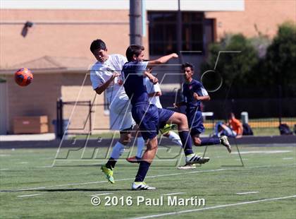 Thumbnail 3 in Fremd vs. Oswego photogallery.